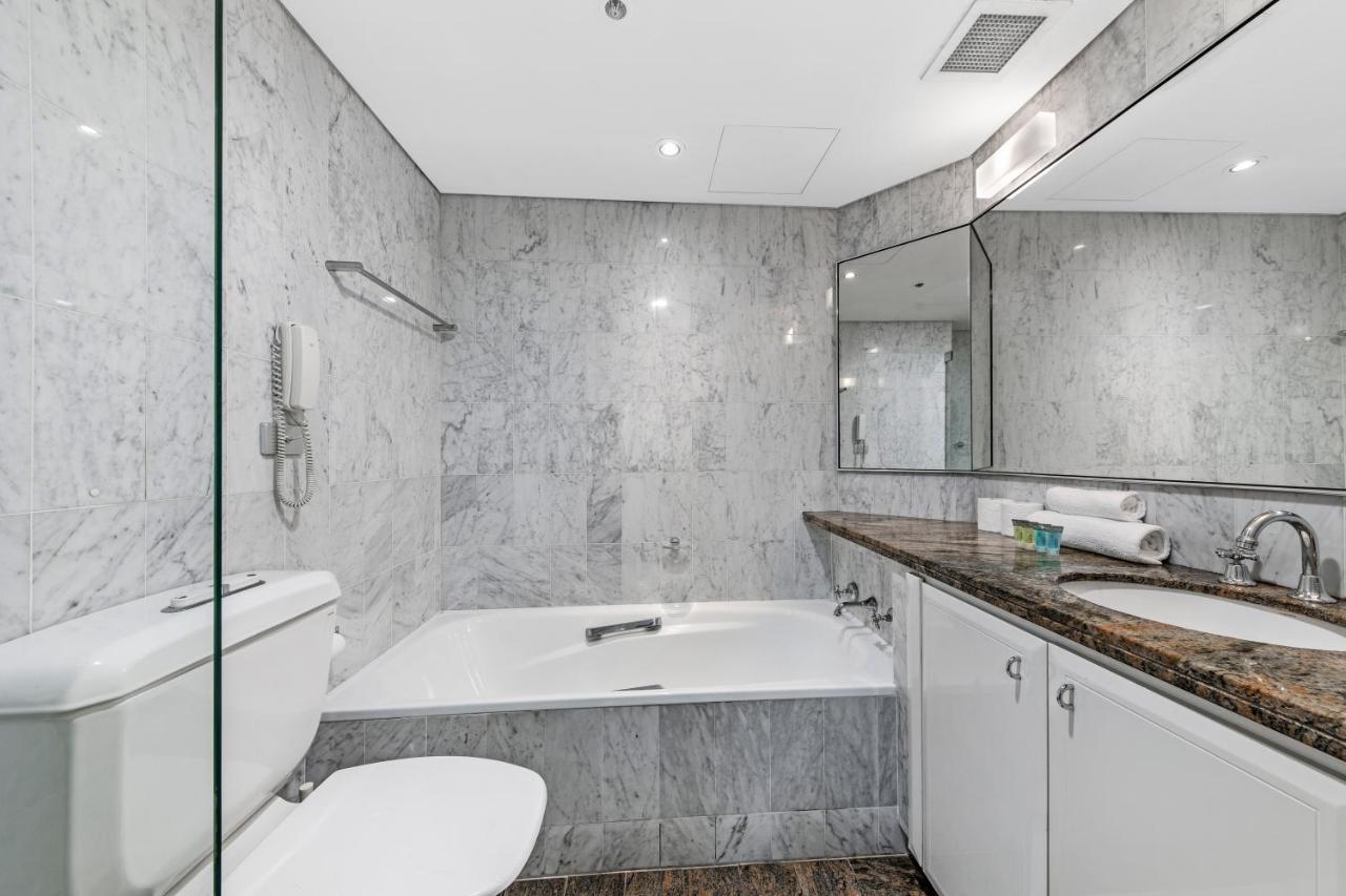 Comfy One Bedroom Apartment In Heart Of The Rocks Сидни Екстериор снимка